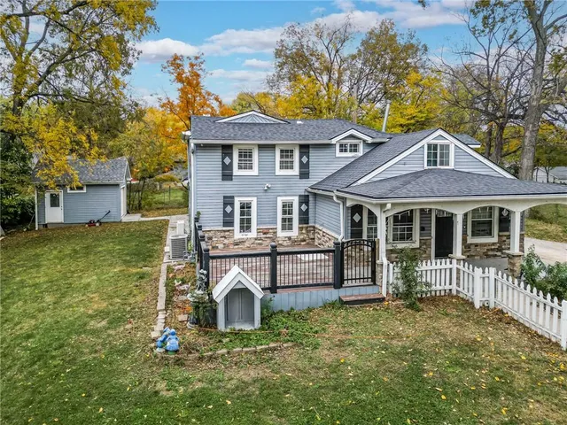 $319,950 | 9012 West 49th Street, Merriam, KS 66203