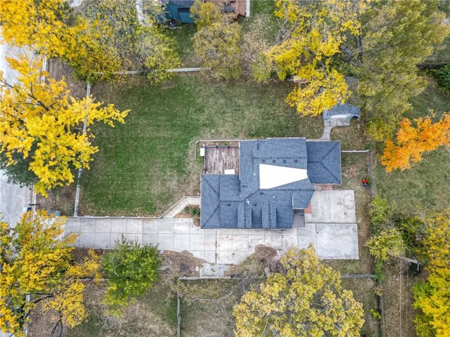 $319,950 | 9012 West 49th Street, Merriam, KS 66203