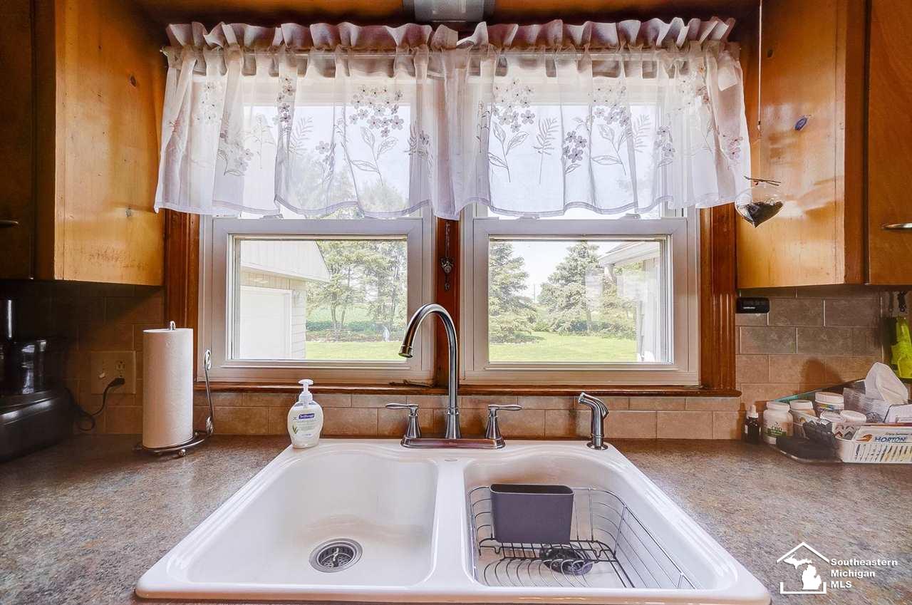 2007 East Sterns Road Erie, MI 48133 - Photo 17 of 38