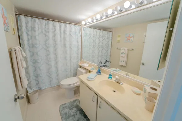 $1,700 | 4725 Lucerne Lakes Boulevard East, Unit 203, Lake Worth, FL 33467