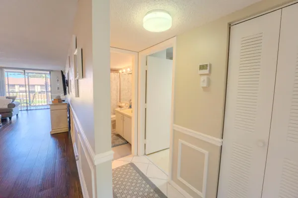 $1,700 | 4725 Lucerne Lakes Boulevard East, Unit 203, Lake Worth, FL 33467