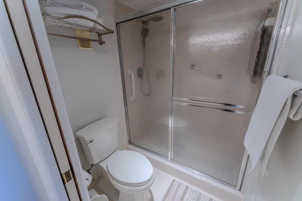 $1,700 | 4725 Lucerne Lakes Boulevard East, Unit 203, Lake Worth, FL 33467