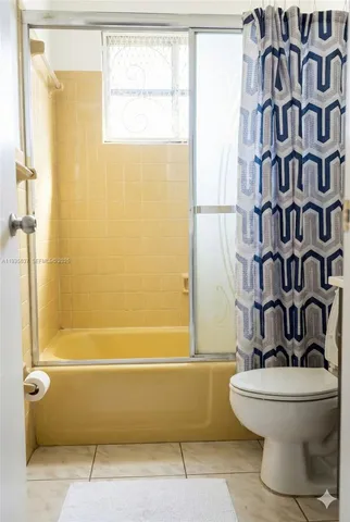 $1,800 | 2230 Jackson Street, Unit 1W, Hollywood, FL 33020