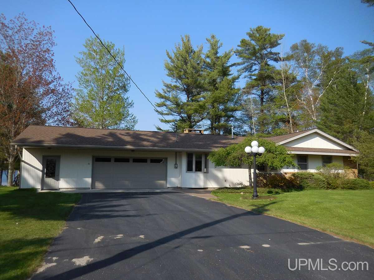716 West Gulliver Lake Road Gulliver, MI 49840 - Photo 1 of 27