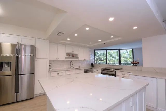 $1,000,000 | 2565 South Ocean Boulevard, Unit 205N, Highland Beach, FL 33487