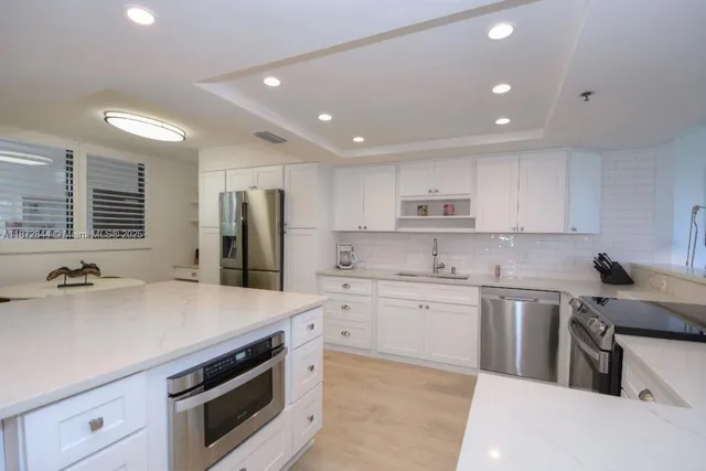 $1,000,000 | 2565 South Ocean Boulevard, Unit 205N, Highland Beach, FL 33487