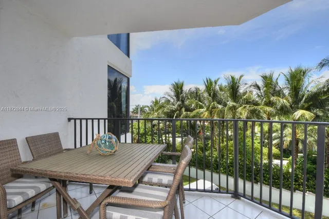 $1,000,000 | 2565 South Ocean Boulevard, Unit 205N, Highland Beach, FL 33487