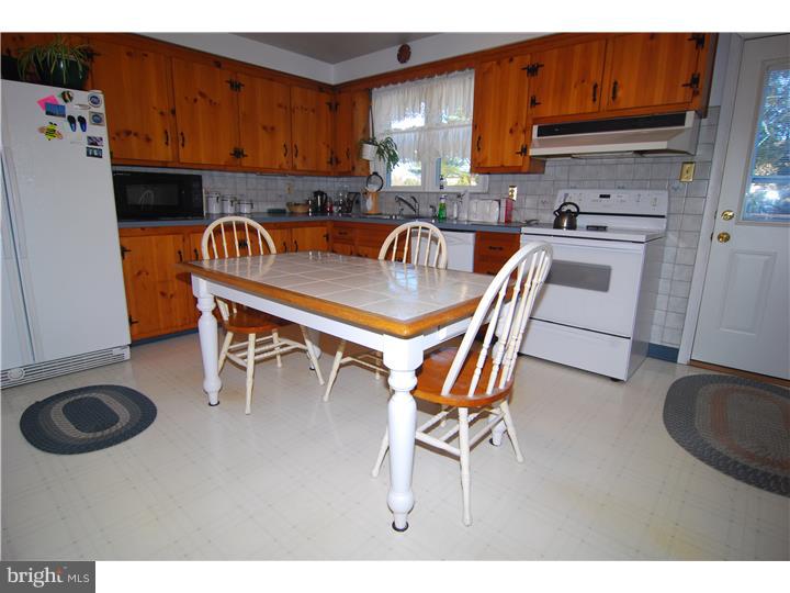 41 Valley Road Wyomissing, PA 19610 - Photo 8 of 22 Kitchen