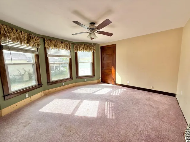 $100,000 | 109 White Street North, Comfrey, MN 56019