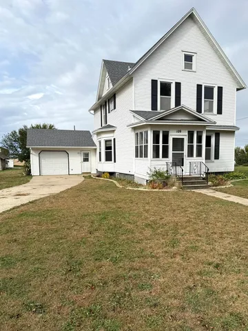 $100,000 | 109 White Street North, Comfrey, MN 56019