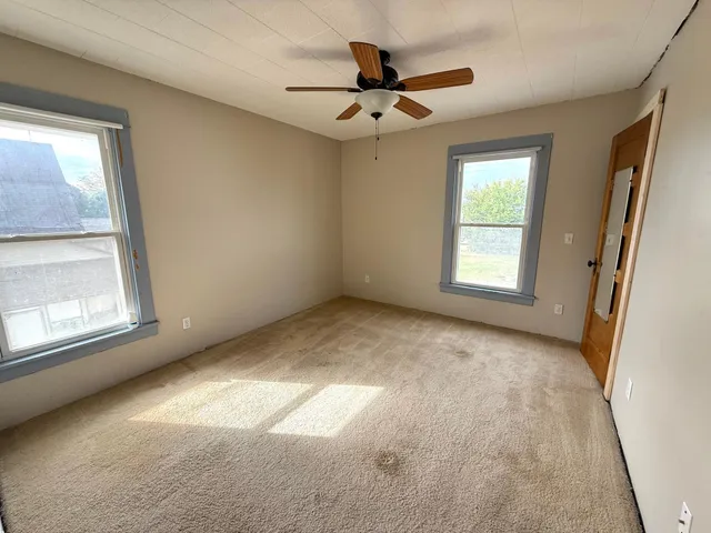 $100,000 | 109 White Street North, Comfrey, MN 56019