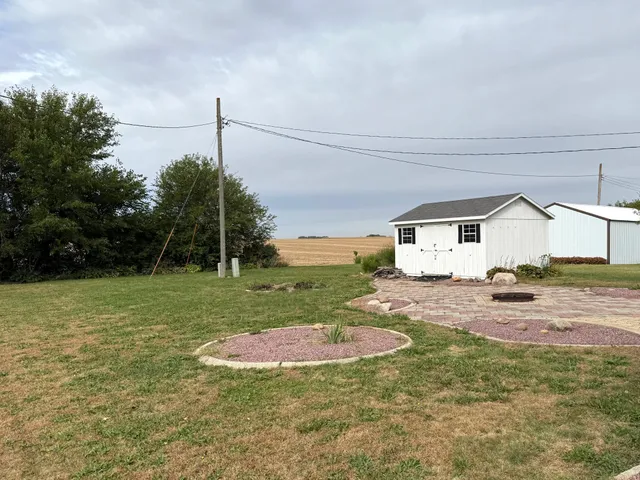 $100,000 | 109 White Street North, Comfrey, MN 56019