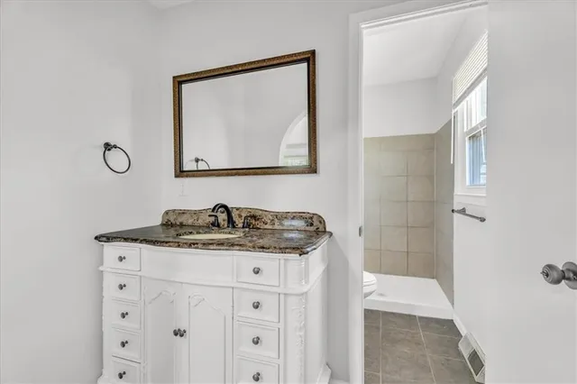 $284,000 | 10705 Northwest 58th Street, Kansas City, MO 64152