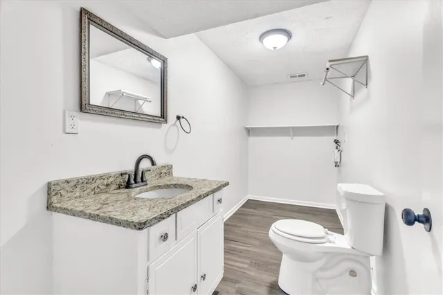 $284,000 | 10705 Northwest 58th Street, Kansas City, MO 64152