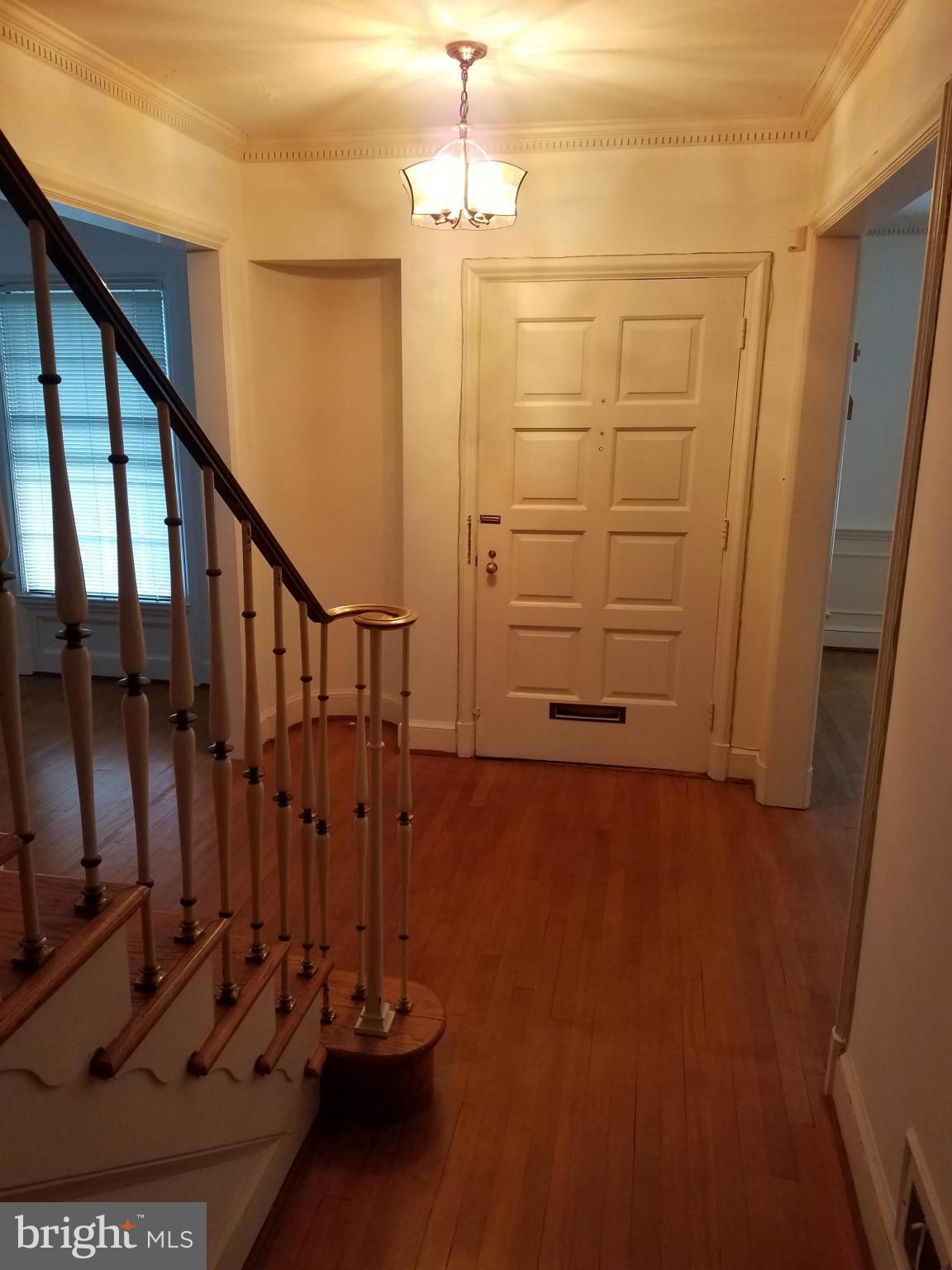 209 Churchwardens Road Baltimore, MD 21212 - Photo 2 of 30 Interior (General)