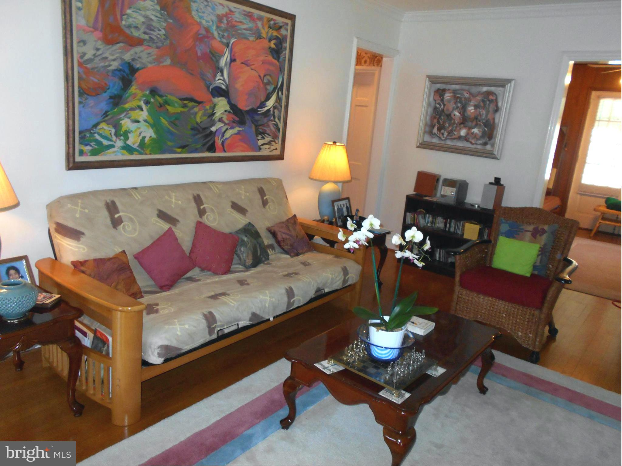 209 Churchwardens Road Baltimore, MD 21212 - Photo 14 of 30 Living Room