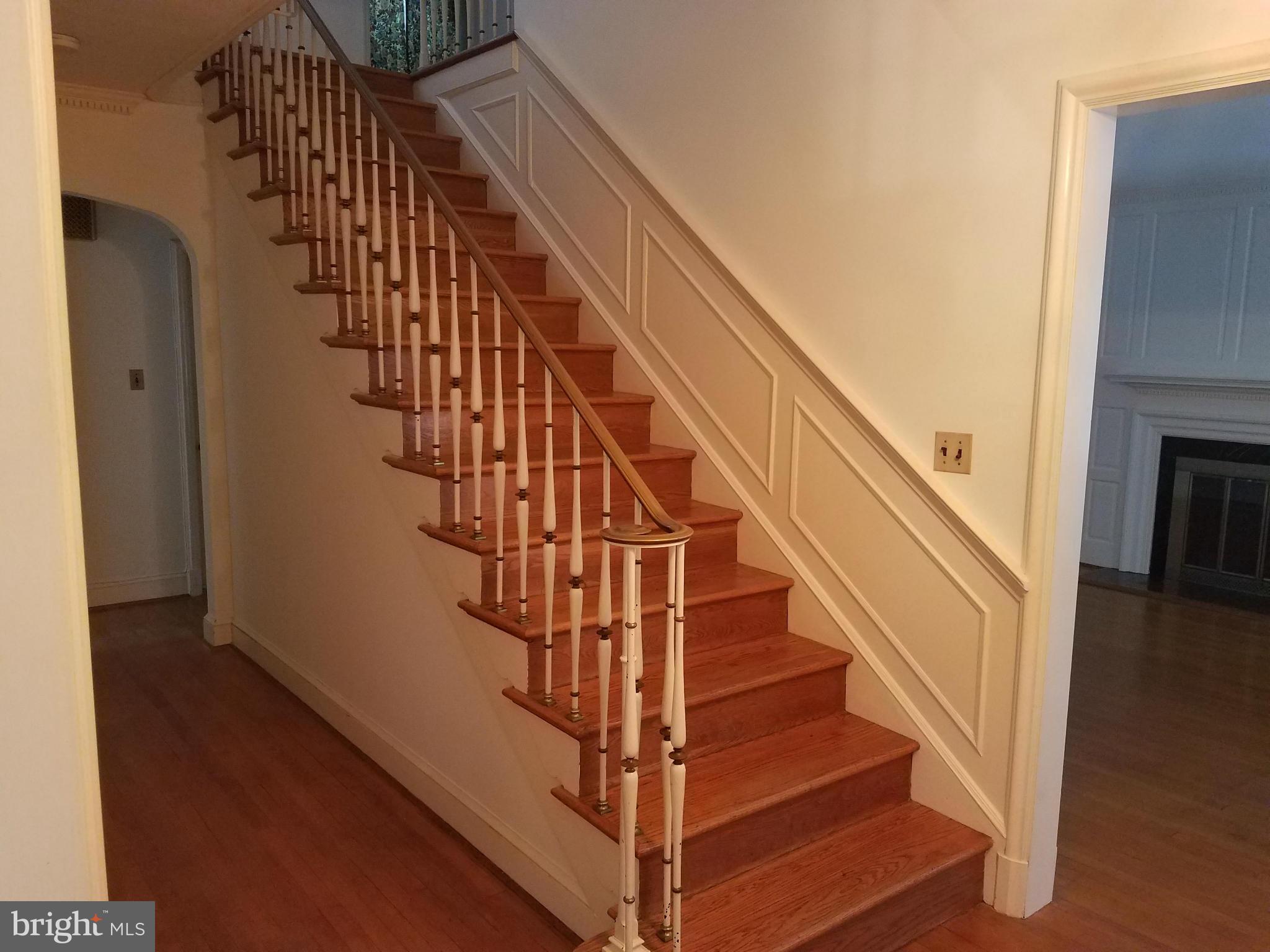 209 Churchwardens Road Baltimore, MD 21212 - Photo 4 of 30 Interior (General)