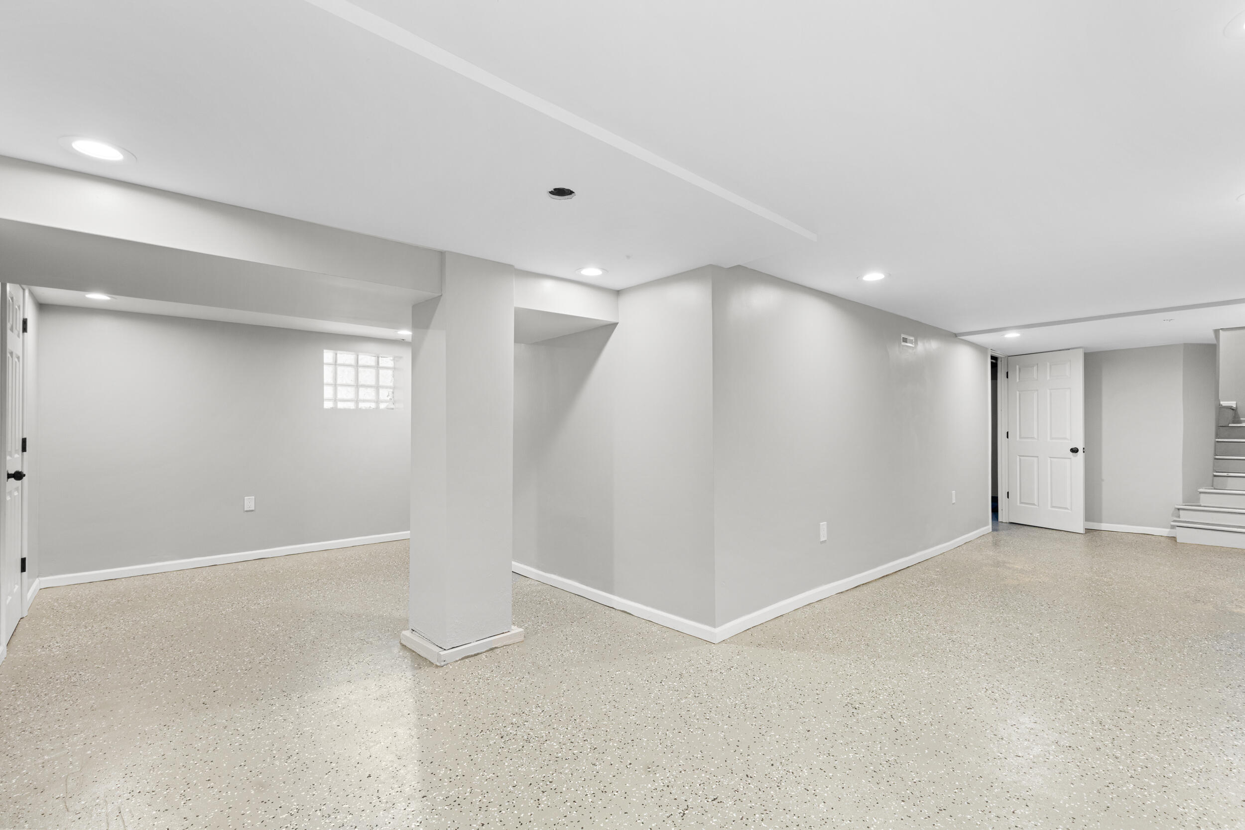 2908 West Clarke Street Milwaukee, WI 53210 - Photo 12 of 21 rec room