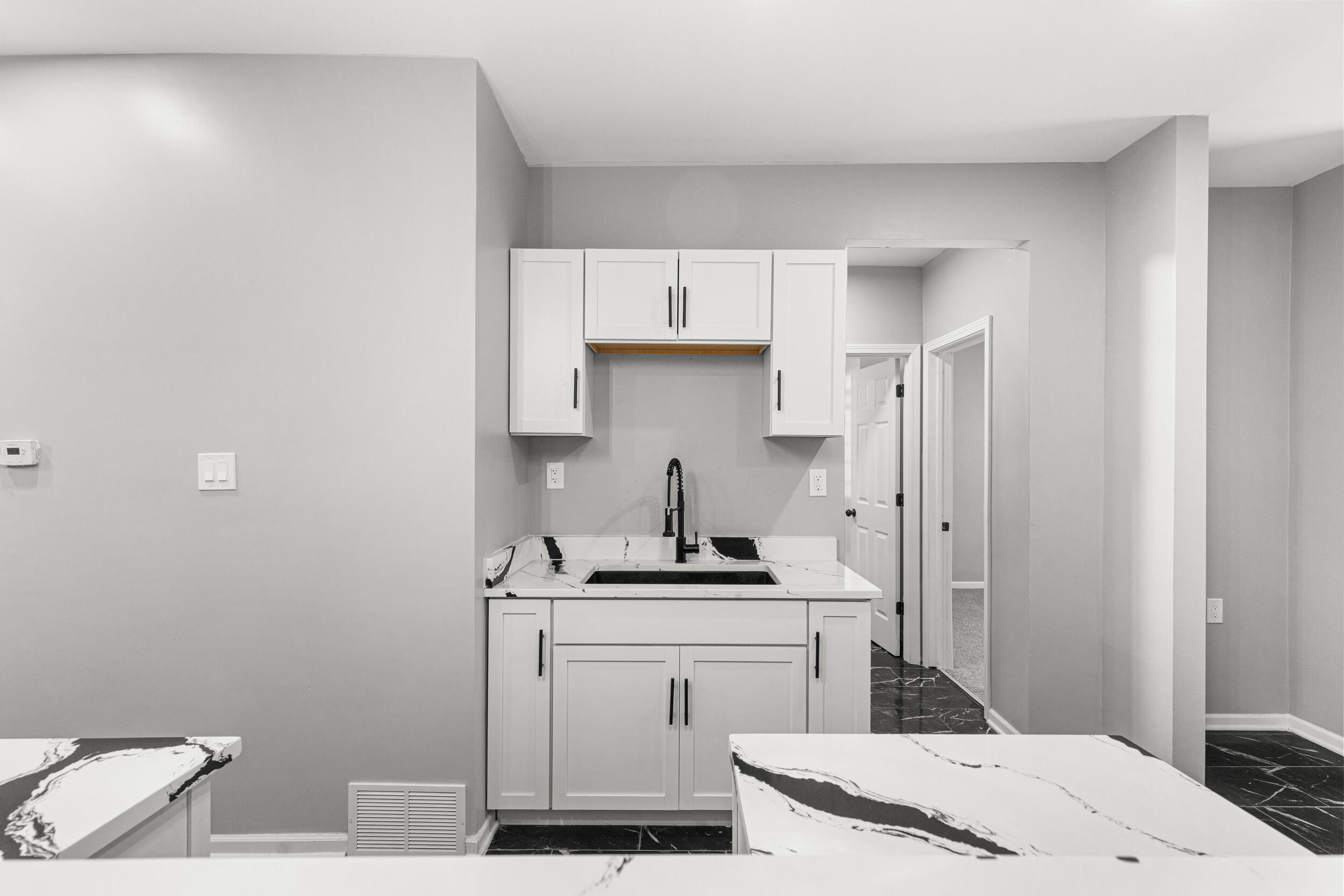 2908 West Clarke Street Milwaukee, WI 53210 - Photo 5 of 21 kitchen