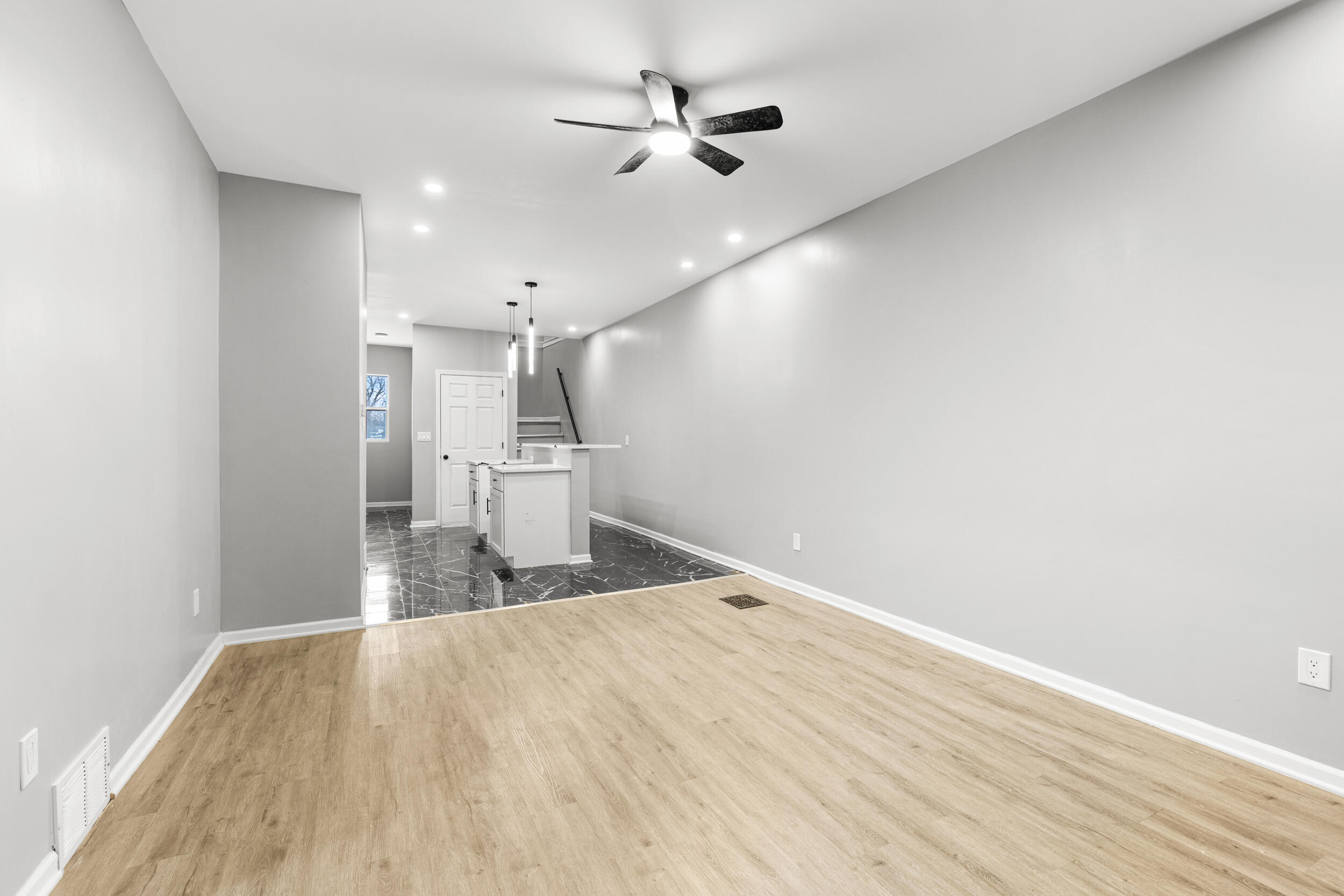 2908 West Clarke Street Milwaukee, WI 53210 - Photo 6 of 21 living area