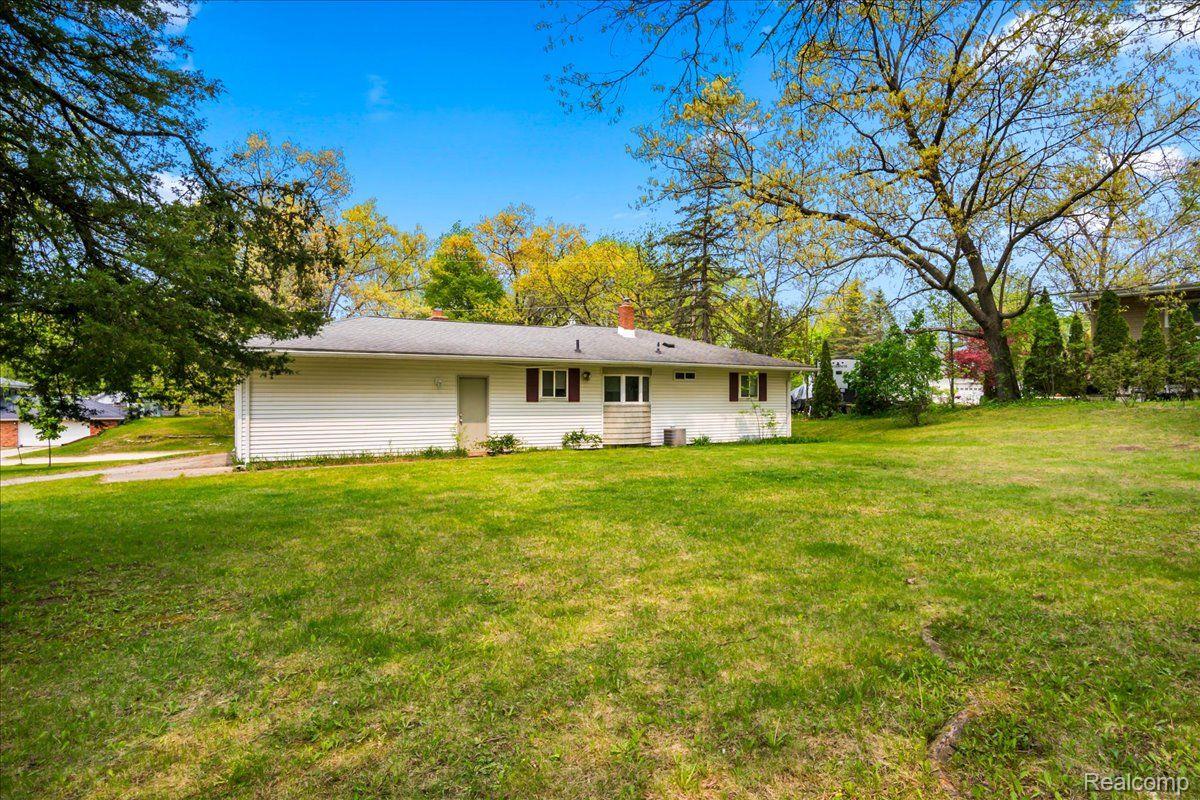 5073 West Harvard Road Clarkston, MI 48348 - Photo 28 of 47 Gallery Image 28