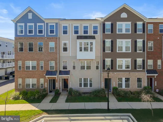 $449,999 | 10549 Jim Lovell Lane, Unit 1422, Lanham, MD 20706