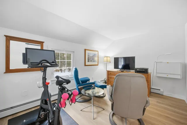 $254,000 | 574 Willard Road, Hartford, VT 05059