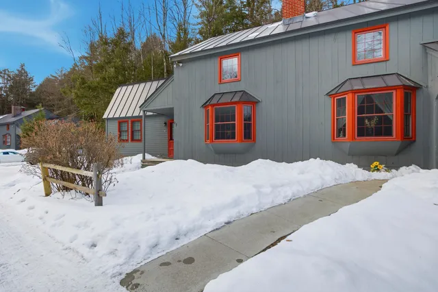 $254,000 | 574 Willard Road, Hartford, VT 05059