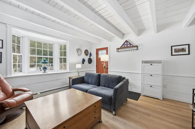 $254,000 | 574 Willard Road, Hartford, VT 05059