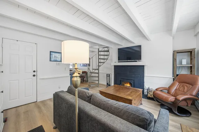 $254,000 | 574 Willard Road, Hartford, VT 05059