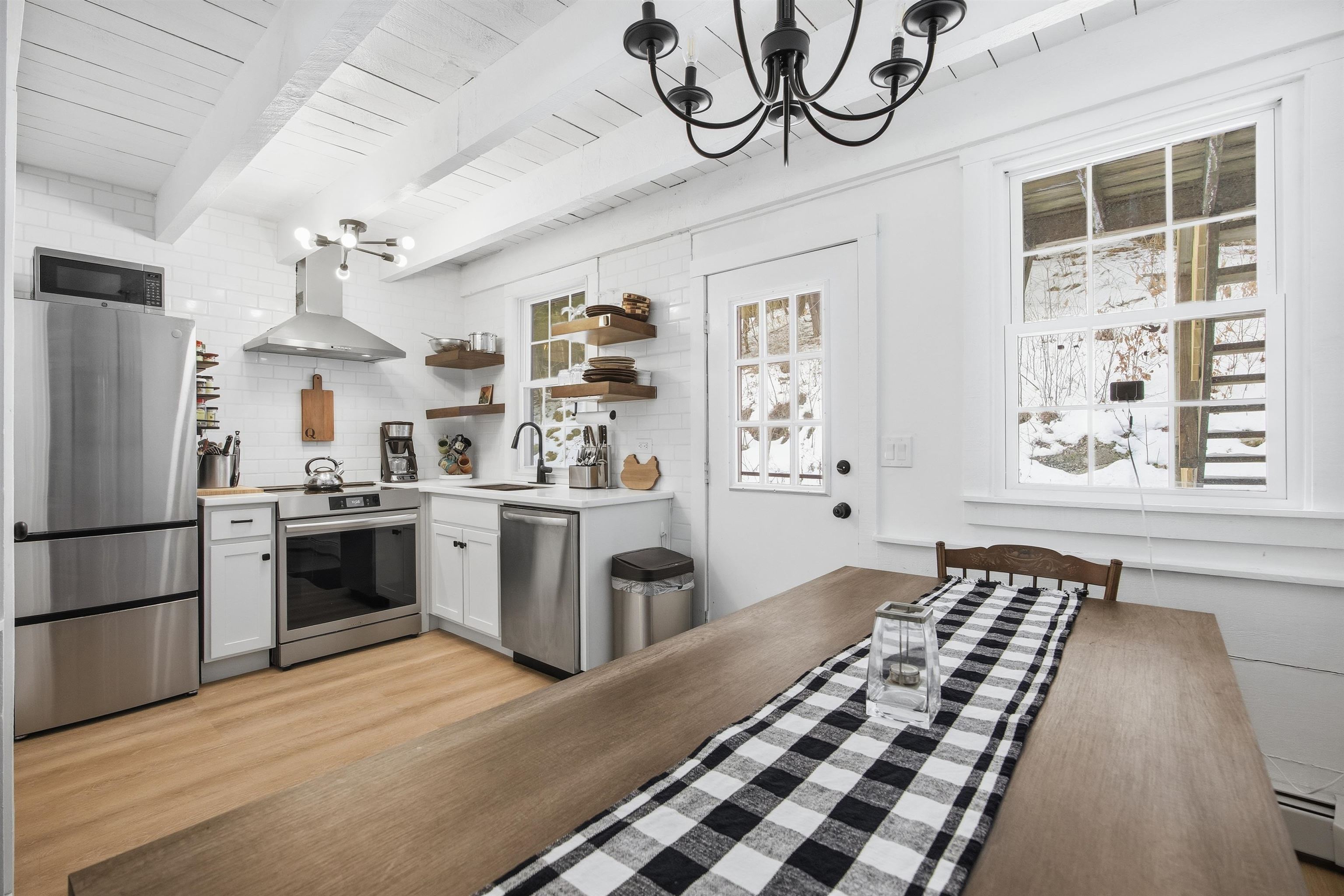 574 Willard Road Hartford, VT 05059 - Photo 9 of 32