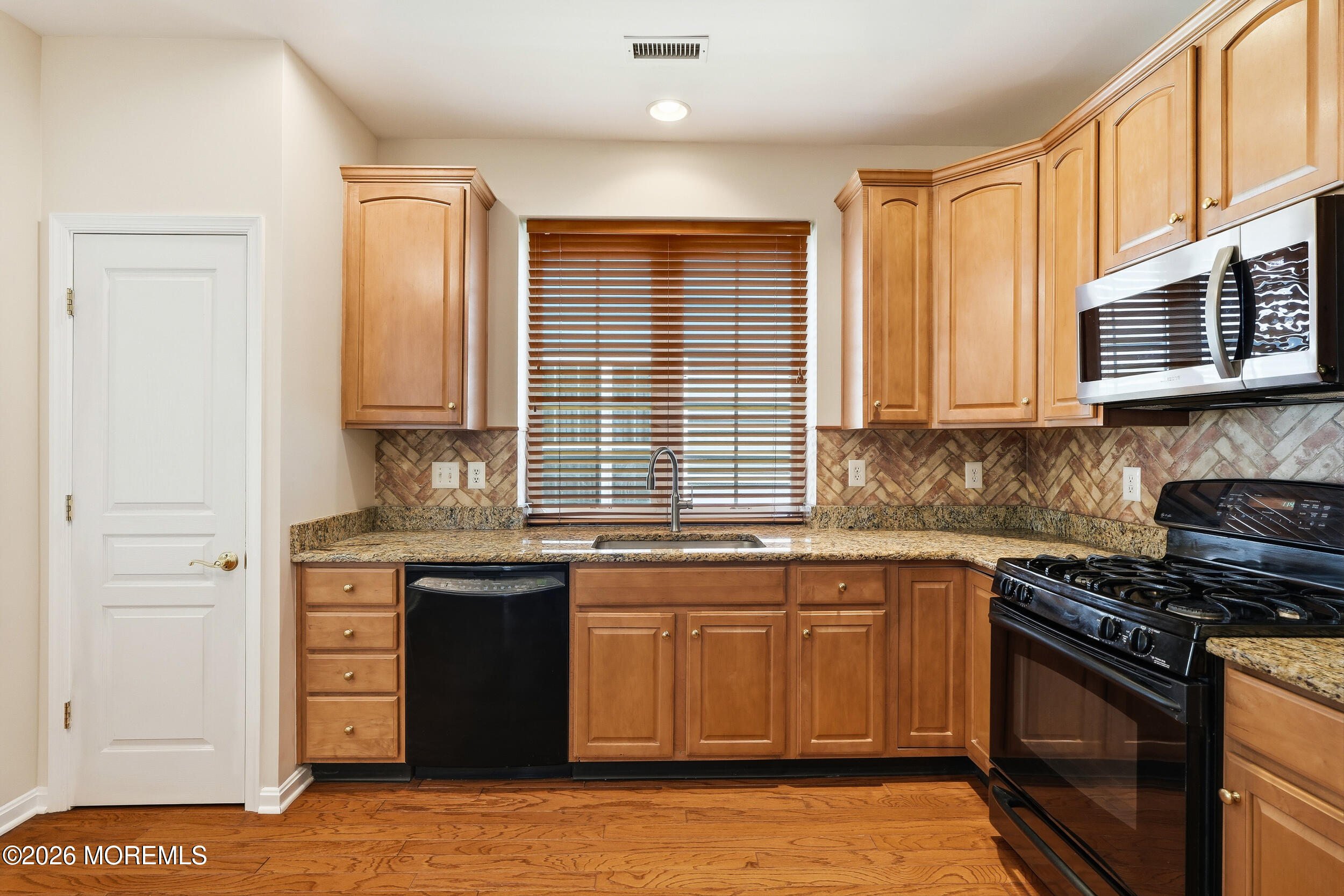 75 Shipps Way Delanco, NJ 08075 - Photo 9 of 34 025