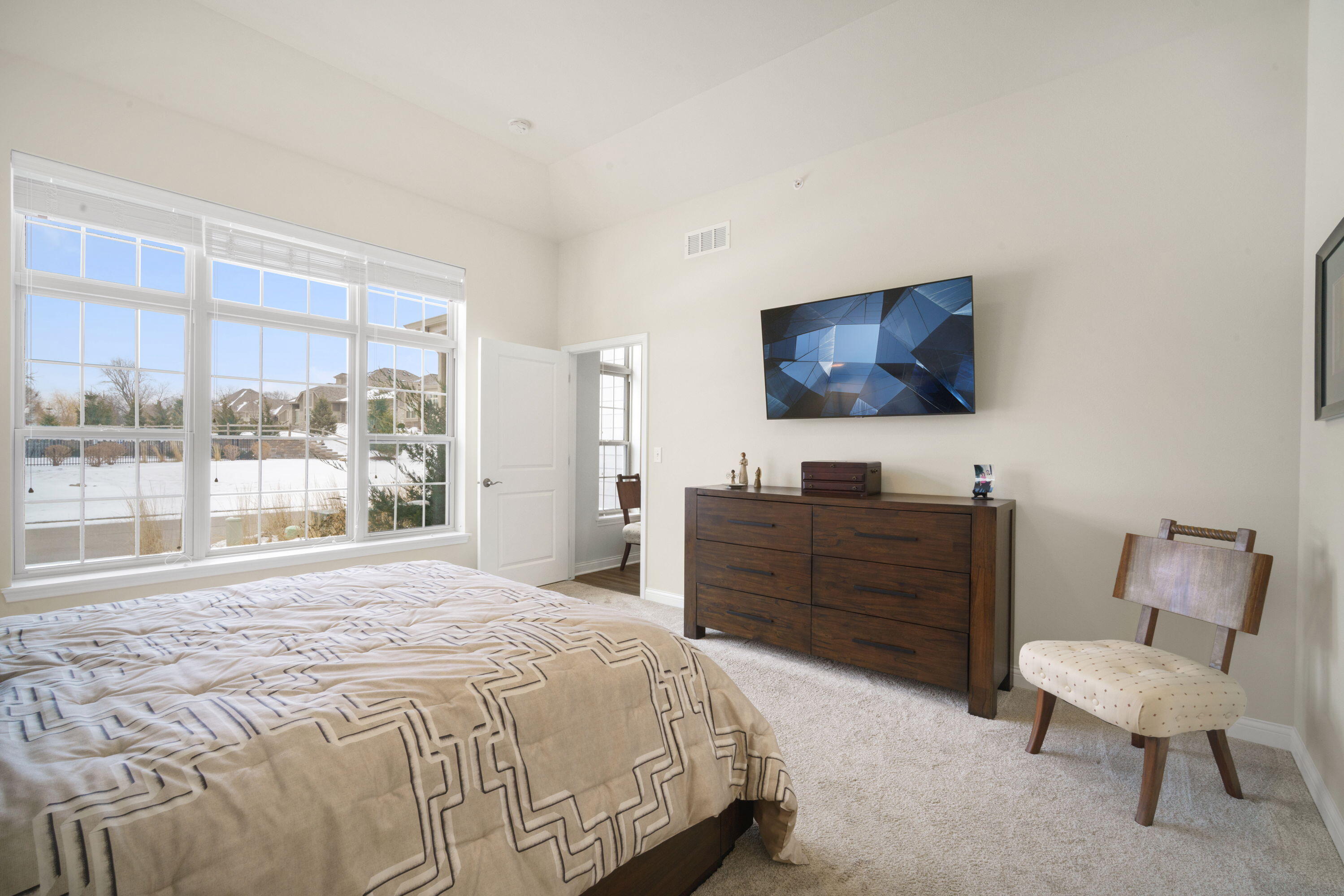 4417 Creekside Pass Brookfield, WI 53005 - Photo 10 of 25 Primary Suite