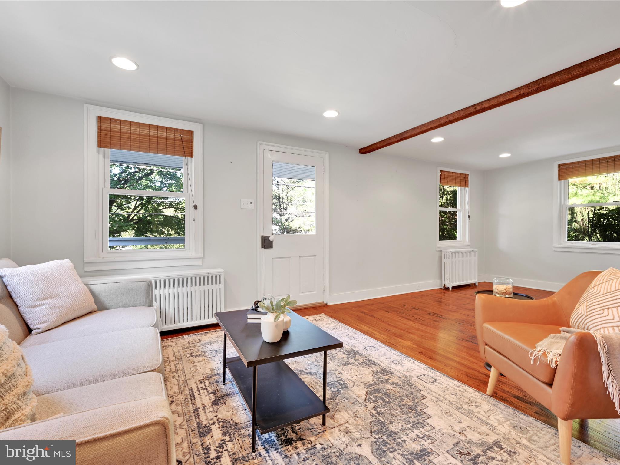 925 Old Road Strasburg, PA 17579 - Photo 5 of 37 Living Room