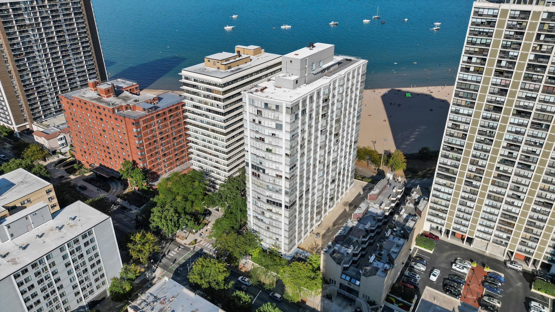 5757 North Sheridan Road, Unit 5J Chicago, IL 60660 - Photo 39 of 44