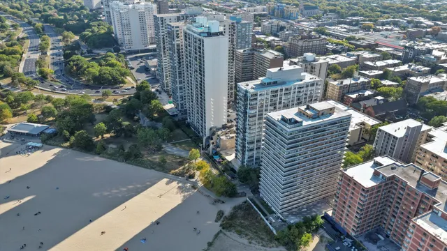 $224,995 | 5757 North Sheridan Road, Unit 5J, Chicago, IL 60660
