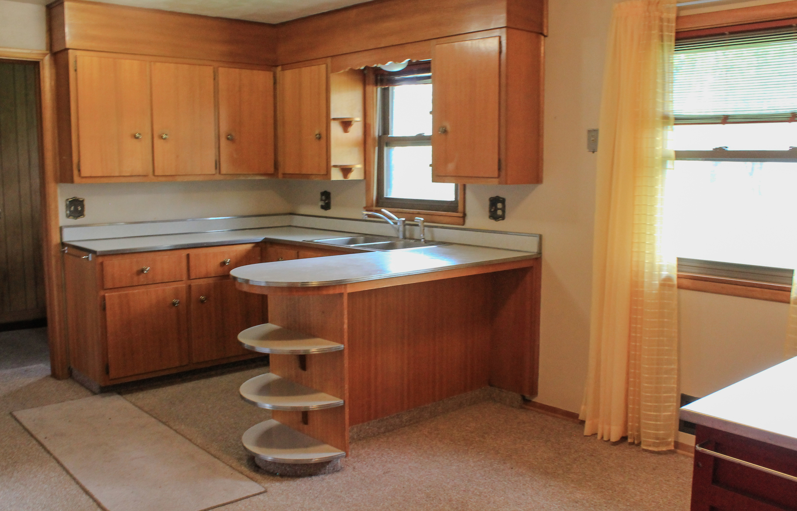 607 South Rangeline Road Anderson, IN 46012 - Photo 5 of 10 Gallery Image 5