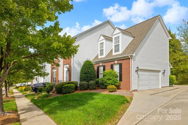 $449,500 | 14569 Greenpoint Lane, Huntersville, NC 28078