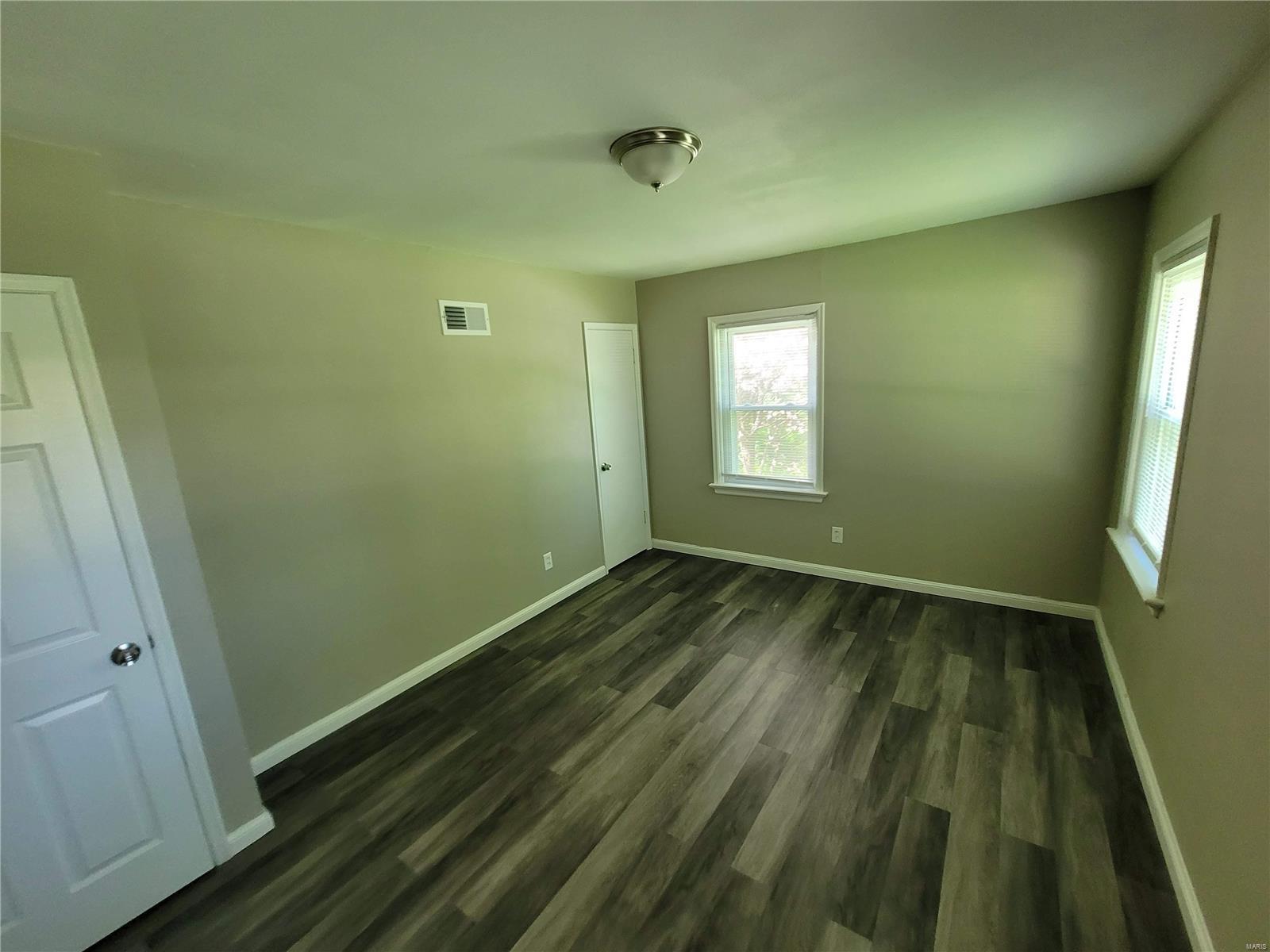1314 Stein Road St. Louis, MO 63135 - Photo 13 of 29 Gallery Image 13