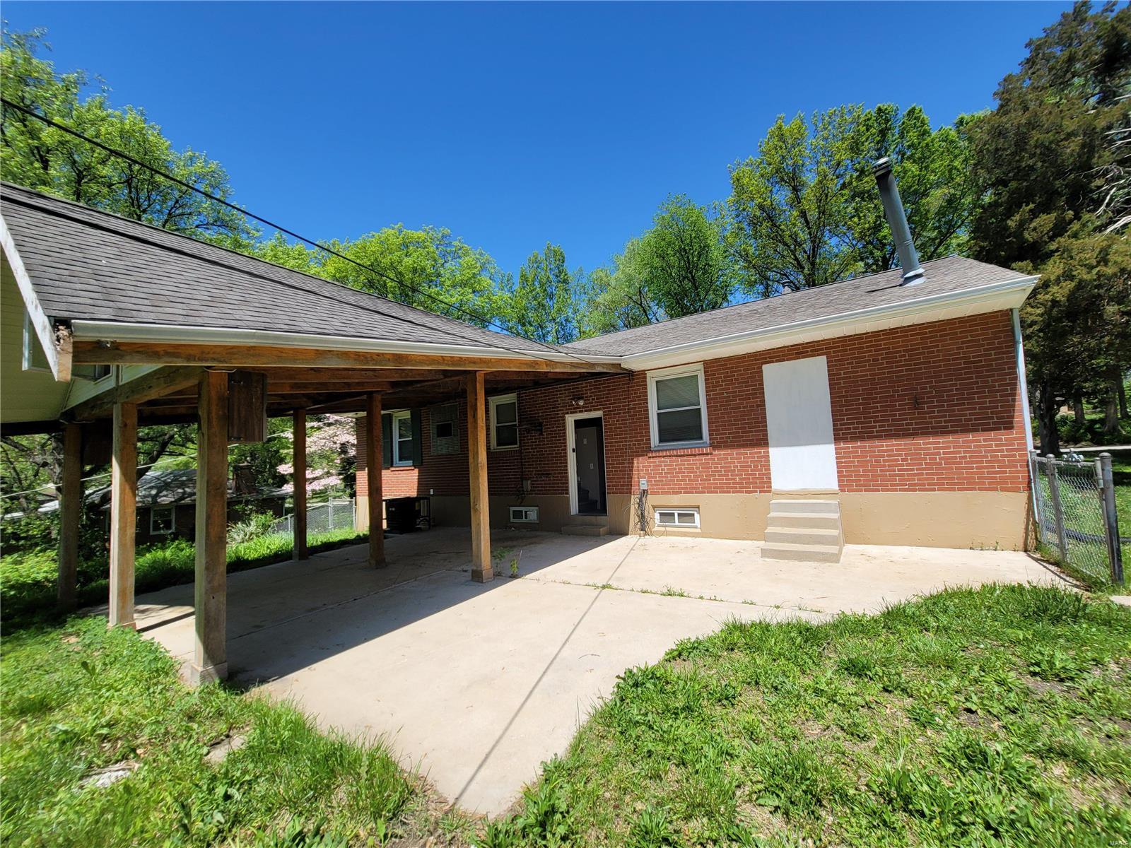 1314 Stein Road St. Louis, MO 63135 - Photo 3 of 29 Gallery Image 3