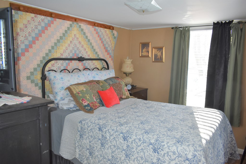 27 Church Street Rouses Point, NY 12979 - Photo 5 of 14 Gallery Image 5