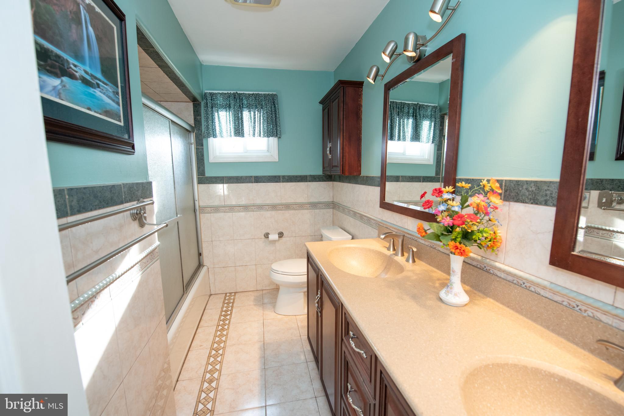530 Fairhurst Road Fairless Hills, PA 19030 - Photo 39 of 45 2nd floor hall bathroom