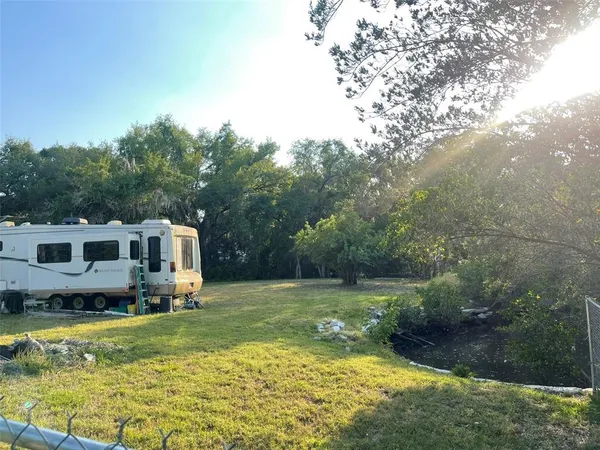 $300,000 | 10020 Linda Street, Gibsonton, FL 33534