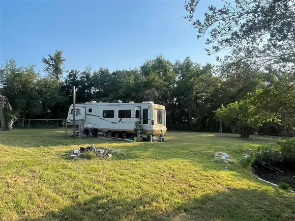 $300,000 | 10020 Linda Street, Gibsonton, FL 33534