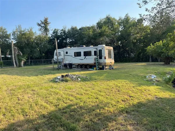 $300,000 | 10020 Linda Street, Gibsonton, FL 33534