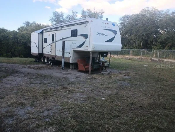 $300,000 | 10020 Linda Street, Gibsonton, FL 33534