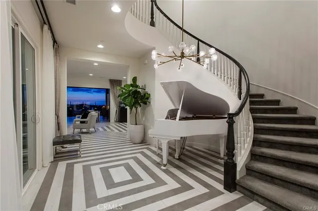 a view of entryway and hall