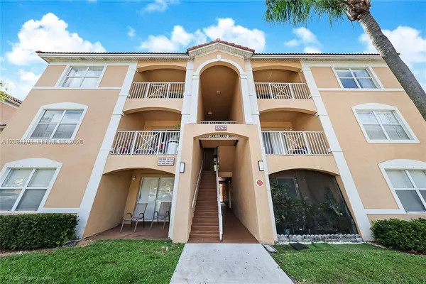 $183,900 | 5570 Northwest 61st Street, Unit 930, Coconut Creek, FL 33073