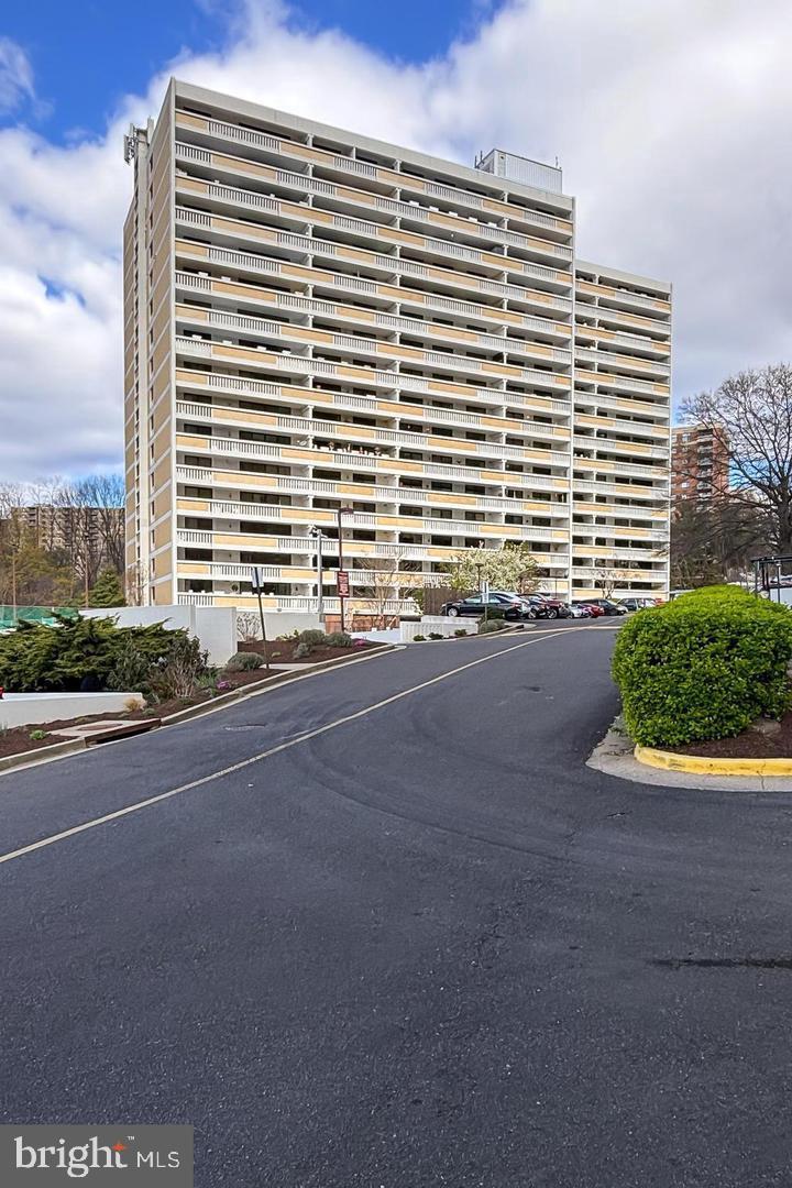 6101 Edsall Road, Unit 1202 Alexandria, VA 22304 - Photo 1 of 40