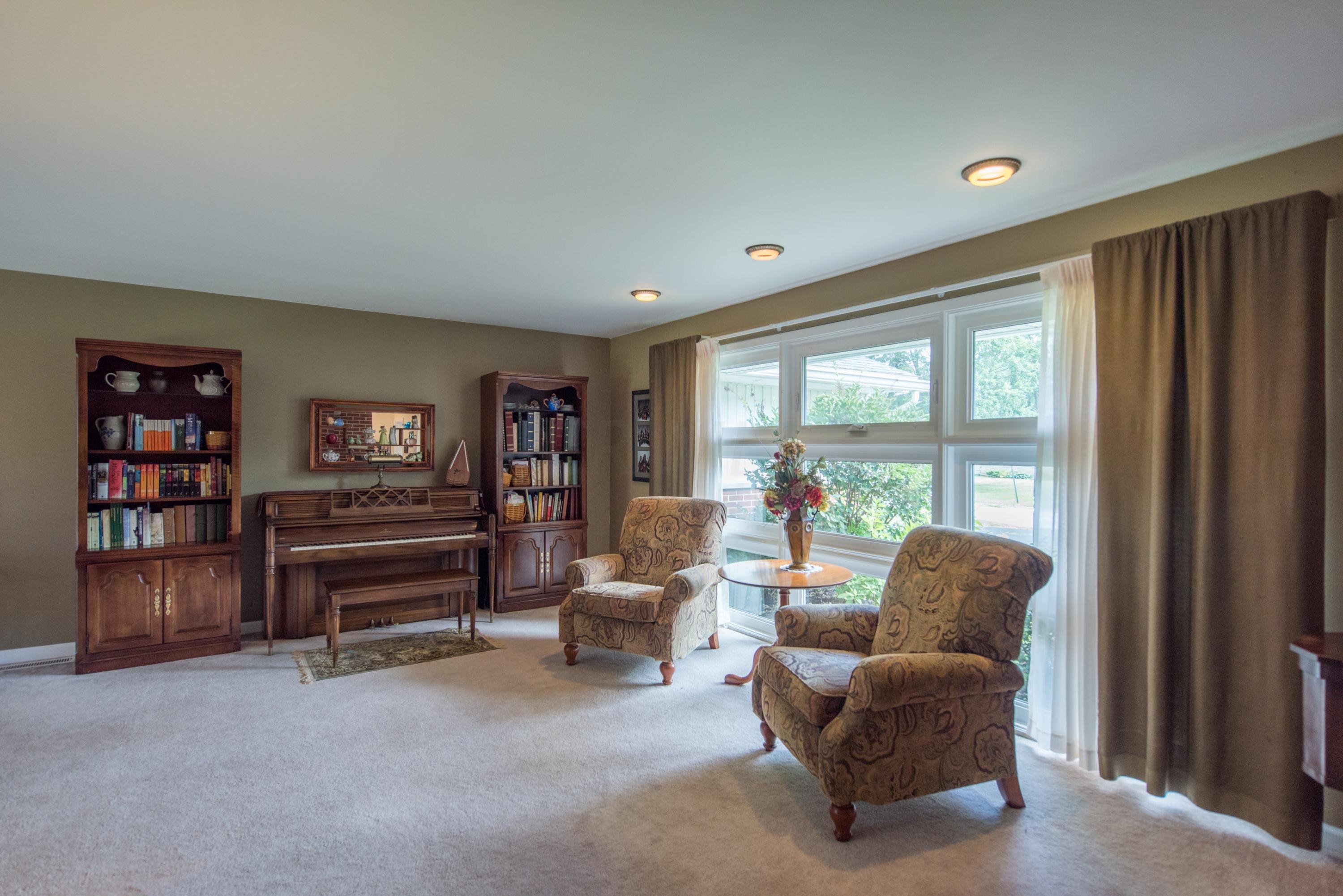 2268 Lytham Road Columbus, OH 43220 - Photo 7 of 30
